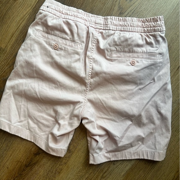 Abercrombie & Fitch men’s Court Shorts, light pink, size small - Picture 4 of 4